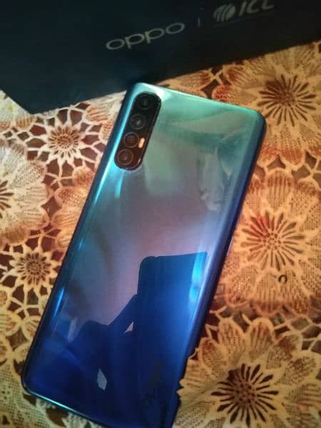 oppo reno 3 pro 8+5/256 with box charger. 2
