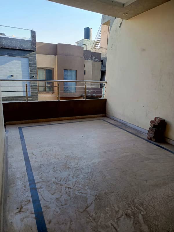 8 marla first floor portion for rent , Lahore medical housing sheme phase 1 main canal road Lahore 4