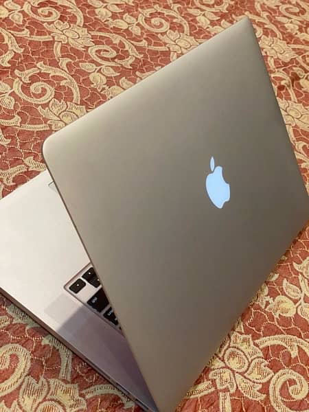 Apple MacBook Pro (Core i7) 16gb/256gb 7