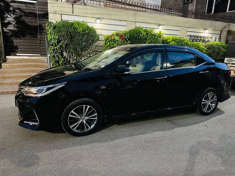 Toyota Altis Grande 2018 9