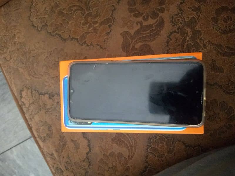 I'm selling my mobile. box. chager 5