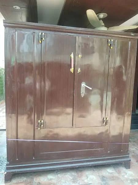 wardrobe/almirah/almari/cupboard/steel almari 0