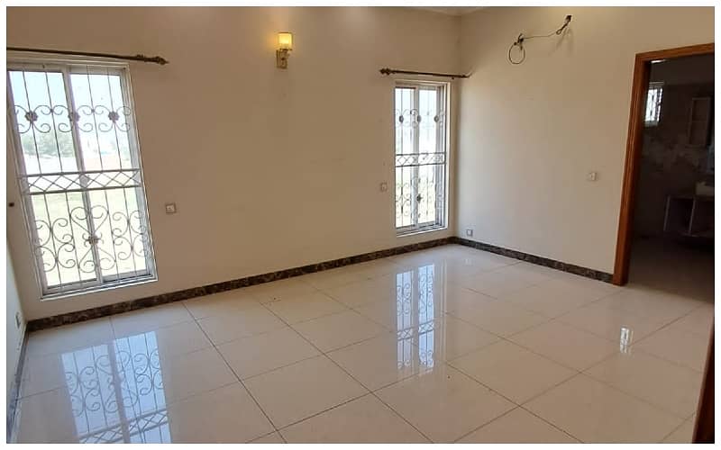 One Kanal Upper Portion for Rent in DHA Phase 4 3