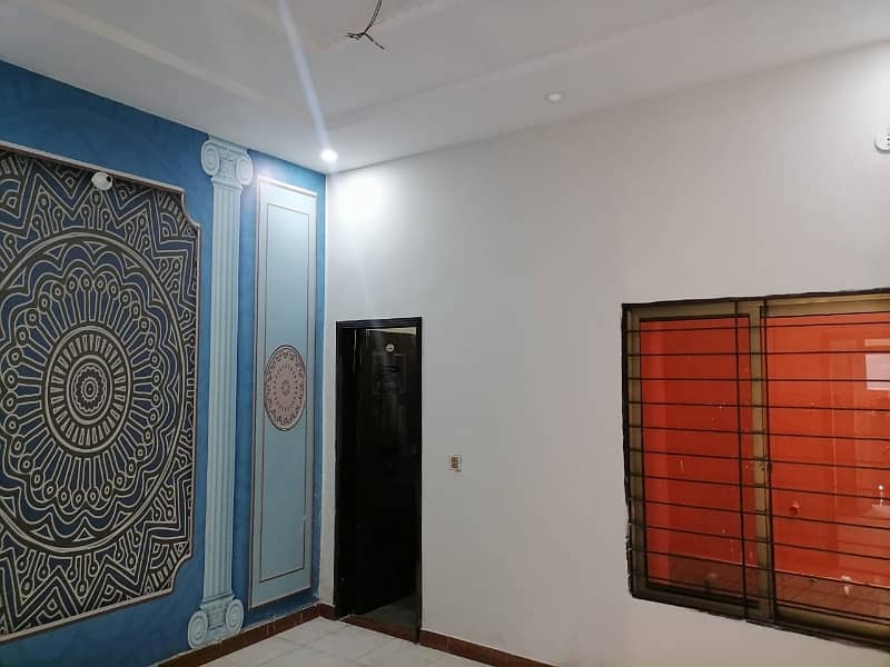 5 Marla Spacious House Is Available In College Road Near Ameer Chowk 1