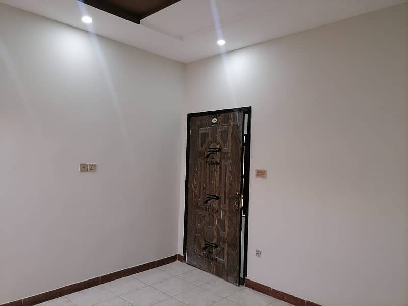 5 Marla Spacious House Is Available In College Road Near Ameer Chowk 3