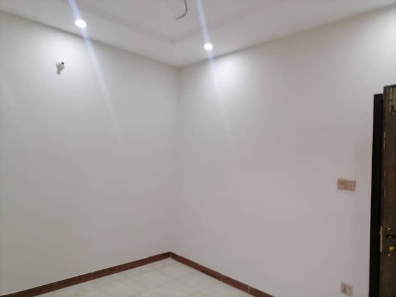 5 Marla Spacious House Is Available In College Road Near Ameer Chowk 5