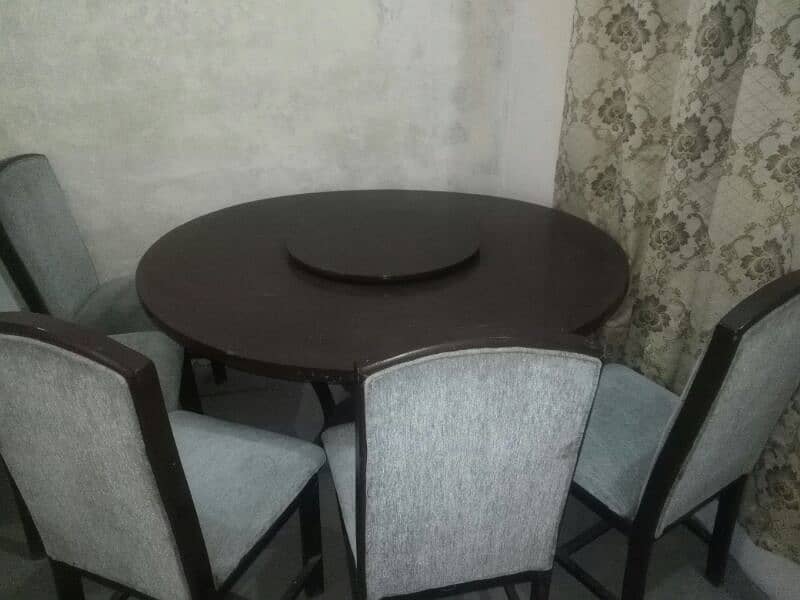 dinning table 0