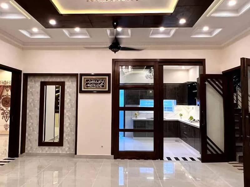 10 Marla brand new house Available for rent in overseas A bahria town lahore 0