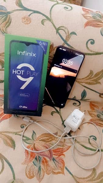 INFINIX hot 9 play with original charger and box 0