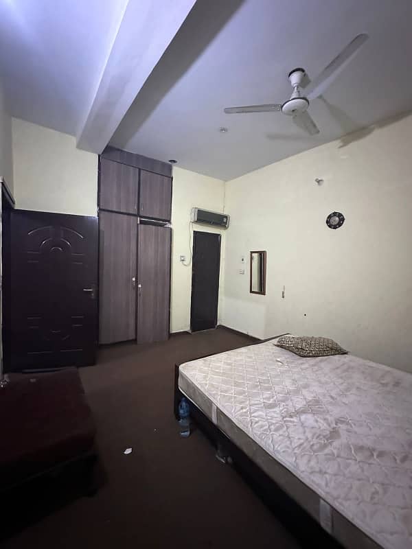 Furnished Flat Available Johar Town 4