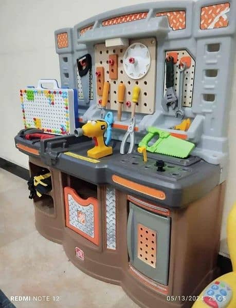 Tool bench for kids in new condition and with tools 1