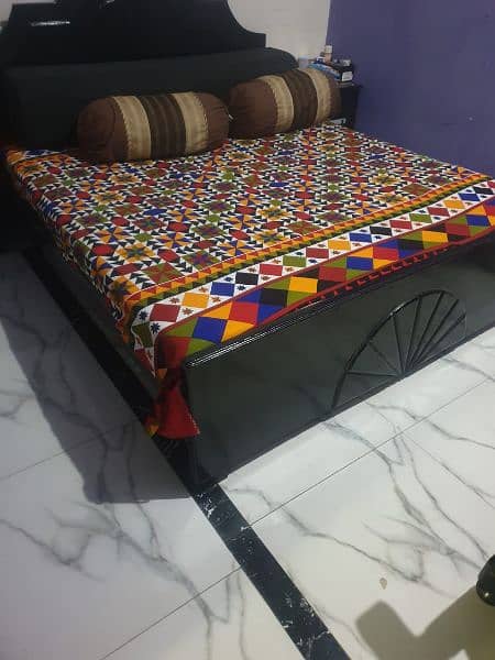 double bed cond 10/10 with matress 0
