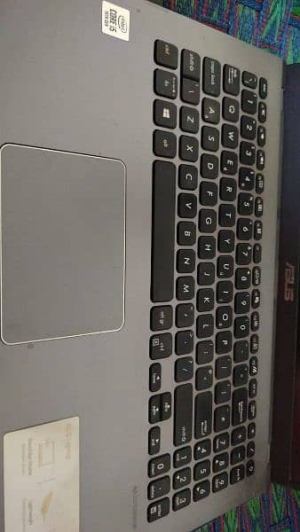 ASUS vivobook i5 Gen 10 8GB Ram \ 512GB SSD 3