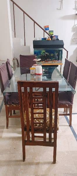 dining table in good condition 0