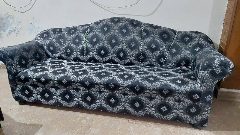 5 Seater sofa set for sale urgent! 1