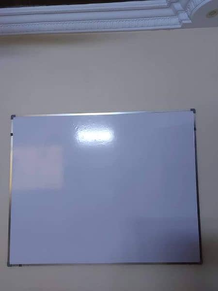 white board 0