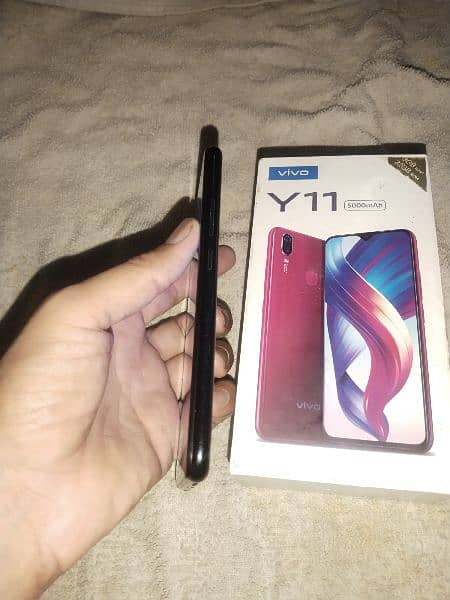 VIVO Y11 3GB 32GB MEMORY WITH ORIGINAL BOX 3