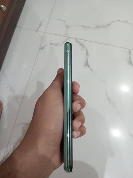 Vivo Y17   8/256 GB 7