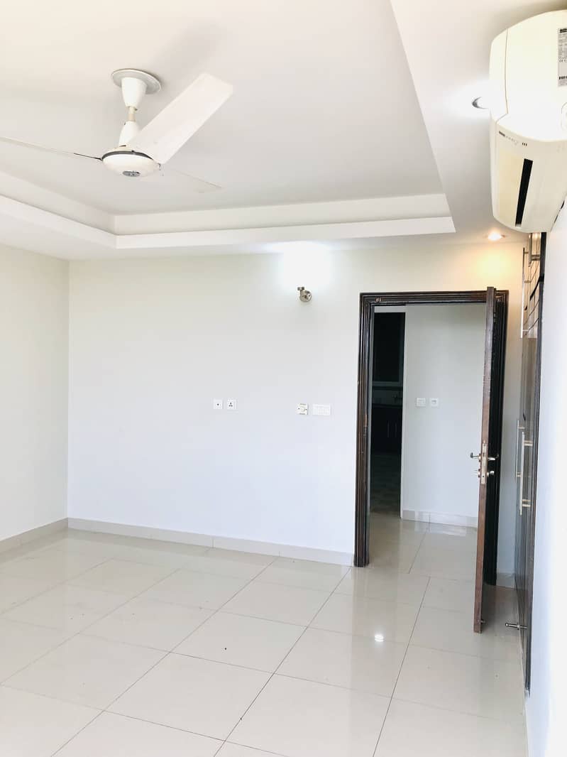 4 Bedrooms Unfurnished Apartment For Rent In Excutive Heights F-11 Markaz 20