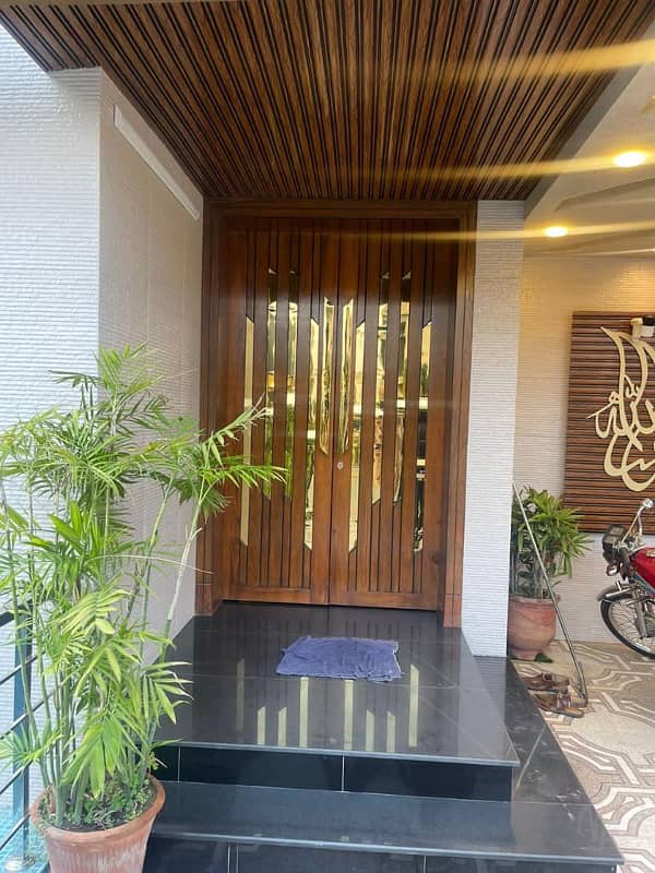 10 Marla Brand new first entry full furnished house for rent in Bahia Town lahore 0