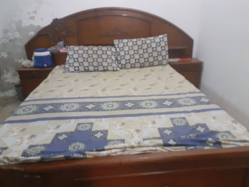 king size double bed with molty foam metress 3