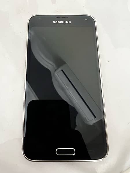 samsung galaxy s5 scratch less mint condition 0