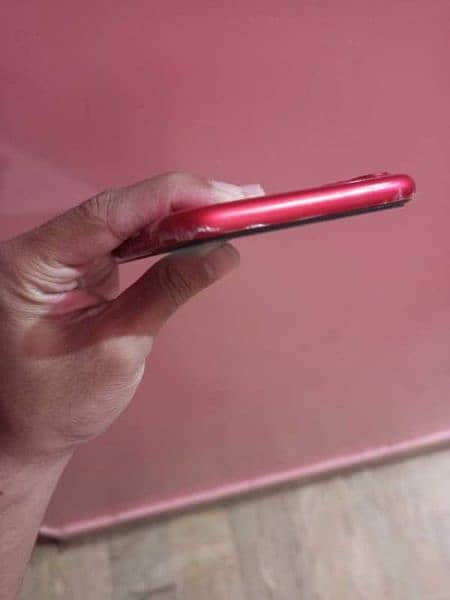 Iphone 11 red colour 3