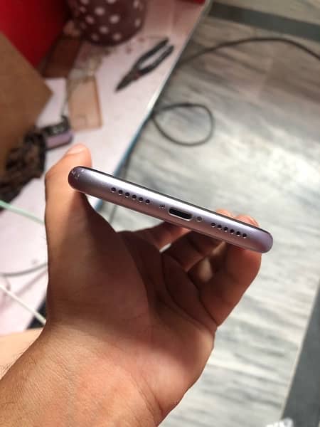 iPhone 11 non Pta factory unlock Waterpack 3