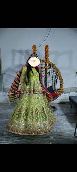 mehndi lehnga /preloved dress or outfit 2