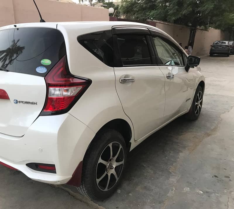 Nissan Note E Power 2017 4