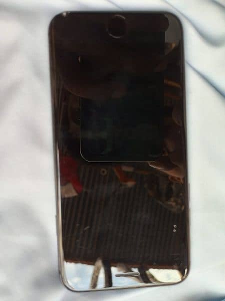 I phone 8 condition 10 by 10 battery health 86 0