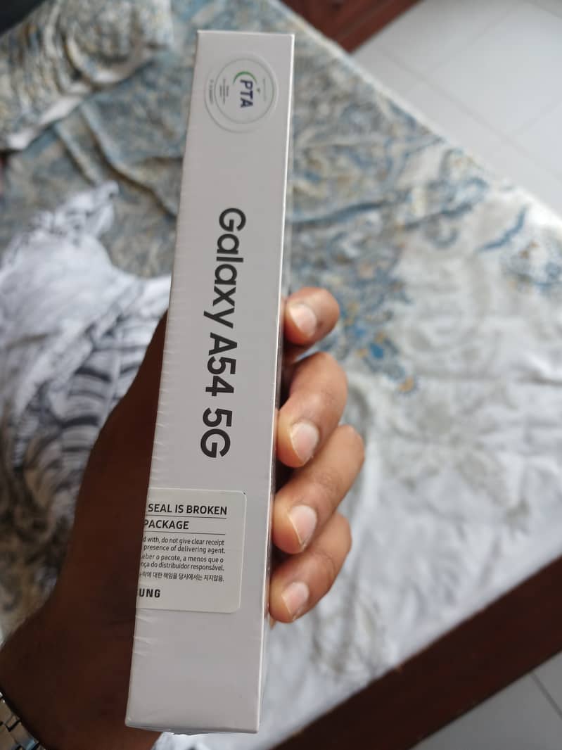 Samsung Galaxy A54 5G (brand new, sealed box) 0