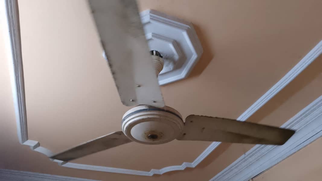 Running condition ceiling fan 1
