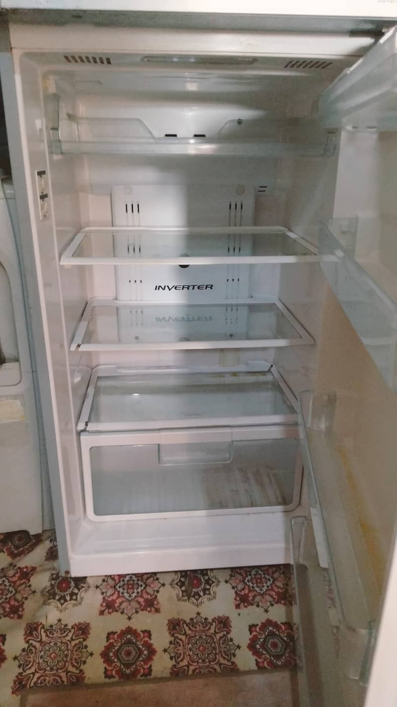 Hitachi fridge for sale 8