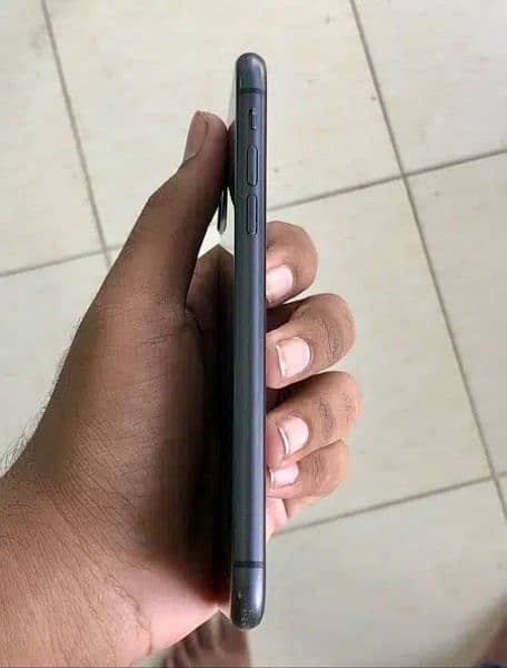 IPhone 11 64GB 3