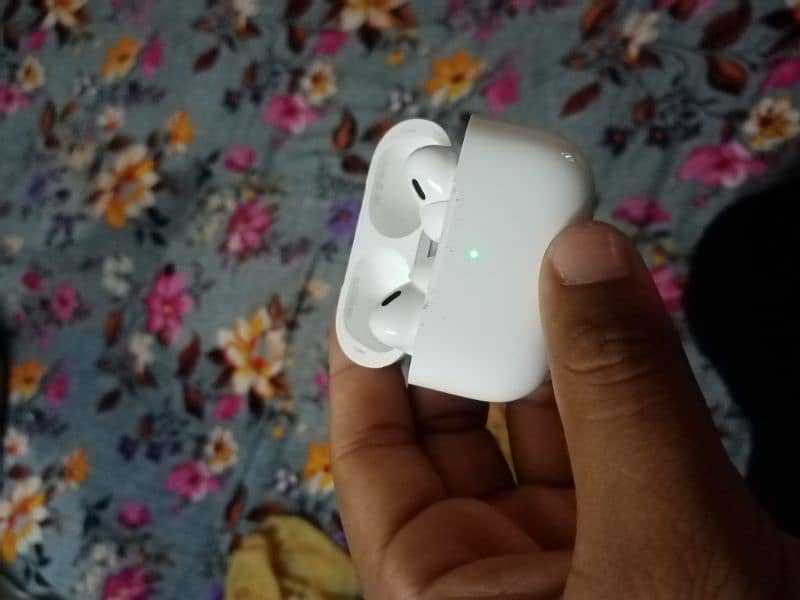 apple airpods pro 2nd generation type c made in usa 0