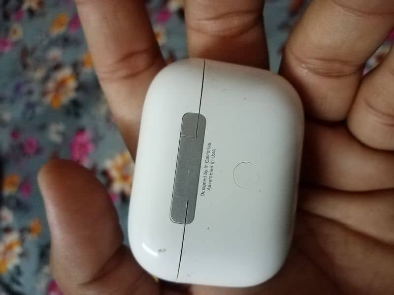 apple airpods pro 2nd generation type c made in usa 2