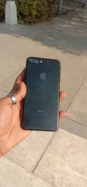 iphone 7 plus pta approved 128 gb ha final 30 R. S 1