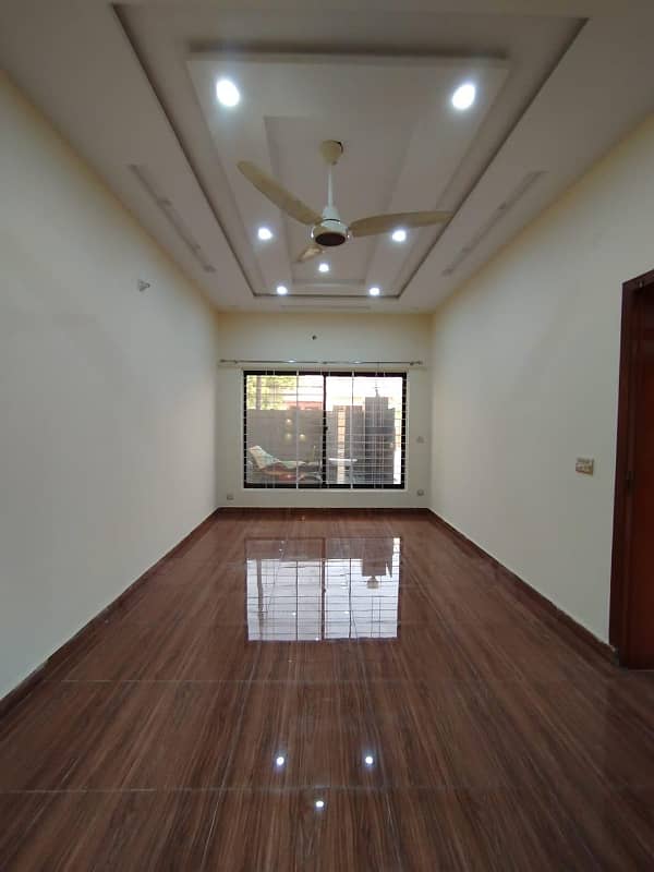 Ideally Located And Surrounded By Beautiful Houses 7 Marla House For Rent 10