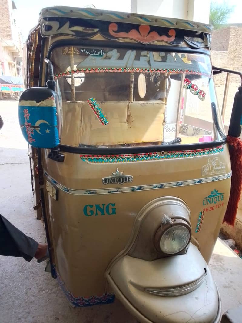 uniq CNG Ruksha 1