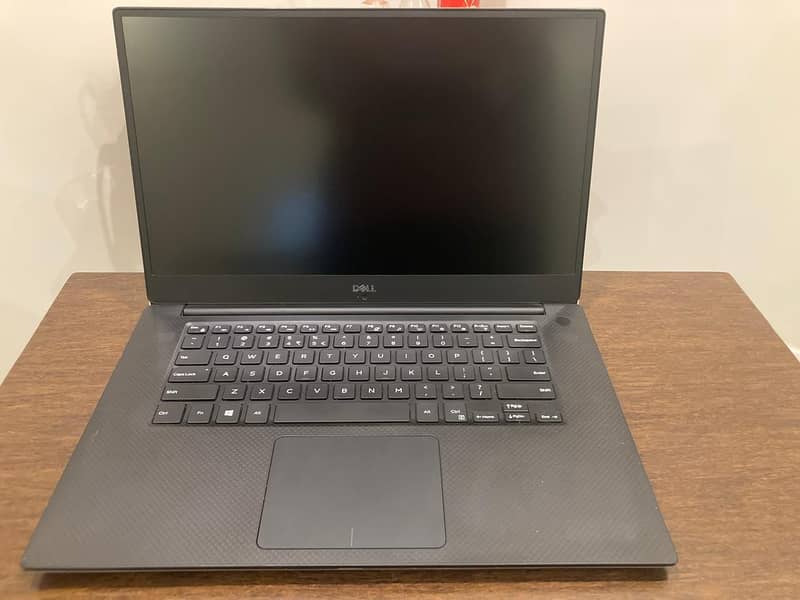 Dell gaming laptop XPS 9570 / i5 8GB /Nvidia GTX 1050/ 1