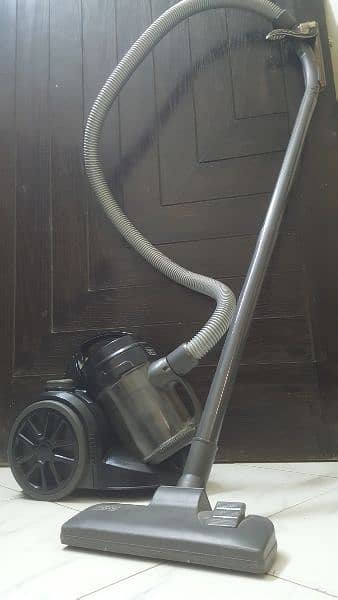 Vaccum Cleaner 1