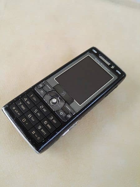 Sony Ericsson K800i, Keypad mobile phone, Nokia 0