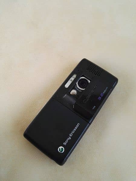 Sony Ericsson K800i, Keypad mobile phone, Nokia 2