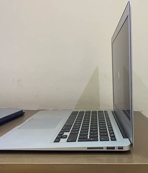 Macbook Air 13 ,13’ 256ssd beautiful slim 1