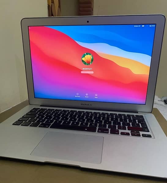 Macbook Air 13 ,13’ 256ssd beautiful slim 4