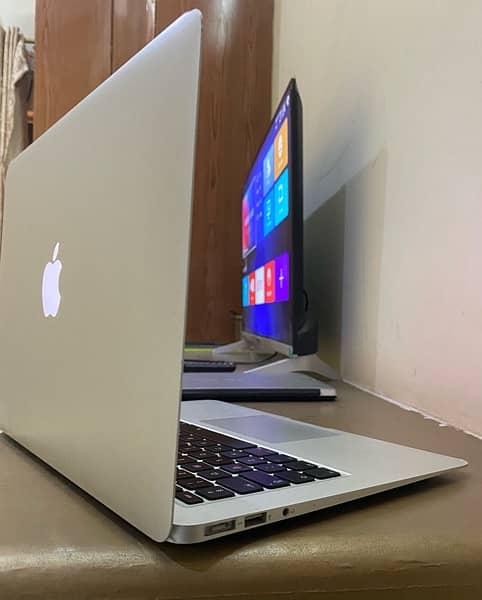 Macbook Air 13 ,13’ 256ssd beautiful slim 8