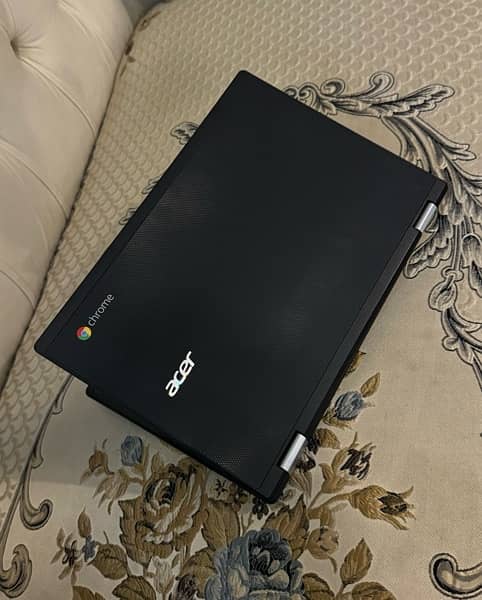 Acer R11 Chromebook Touchscreen 360x rotatable Playstore supported 2