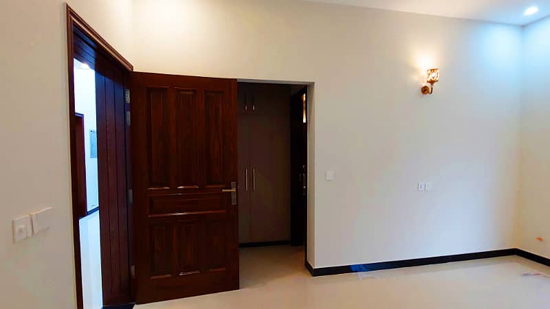 1 kanal Upper Portion For Rent in Bahria Town Phase 8 Rawalpindi 5