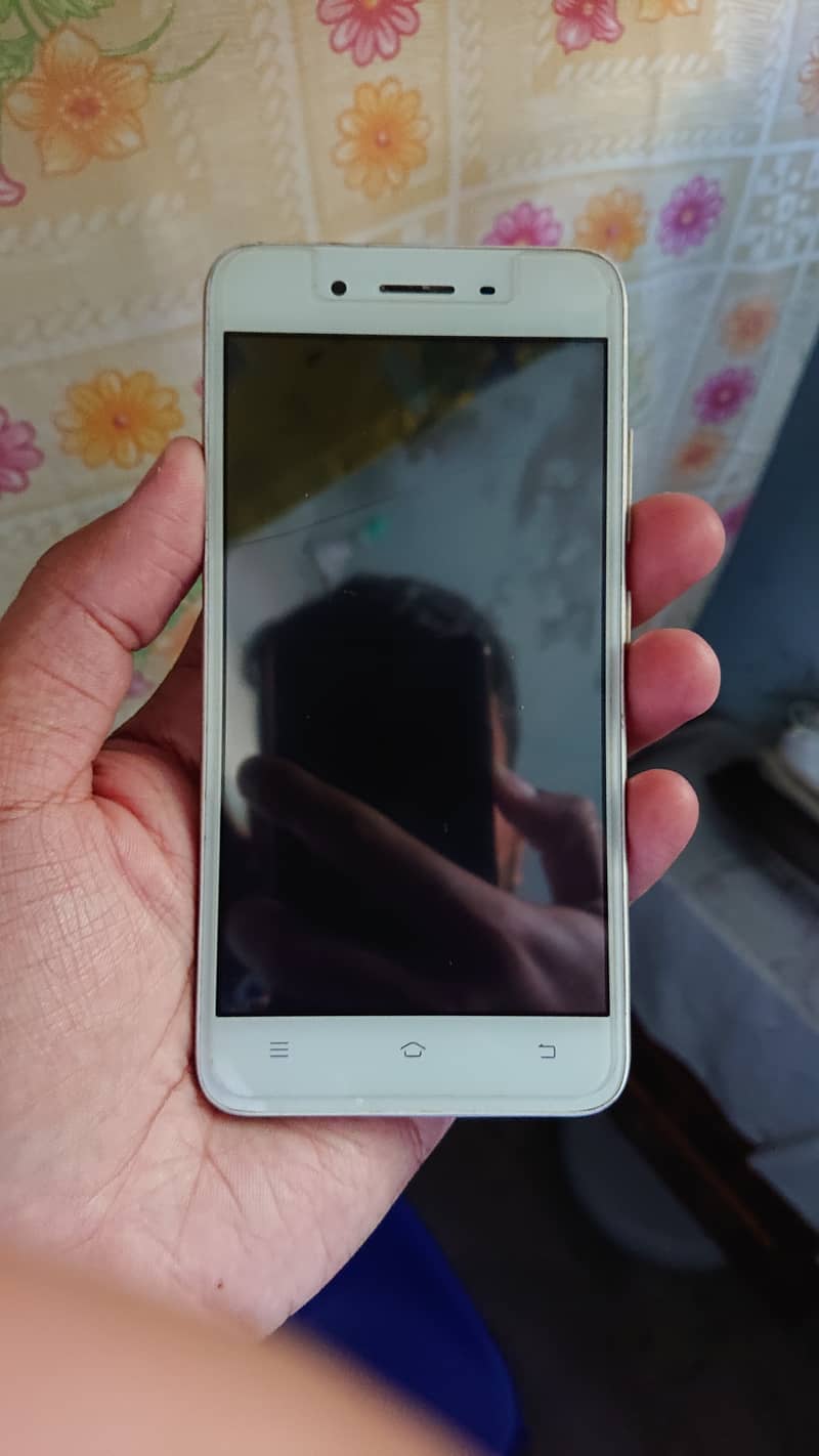 Vivo Y53 2/16 With Snapdragon 425 Processor 0